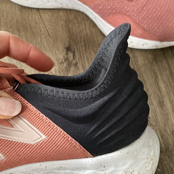 EUC Womens side 8.5 new Balance sneakers - Picture 16 of 16